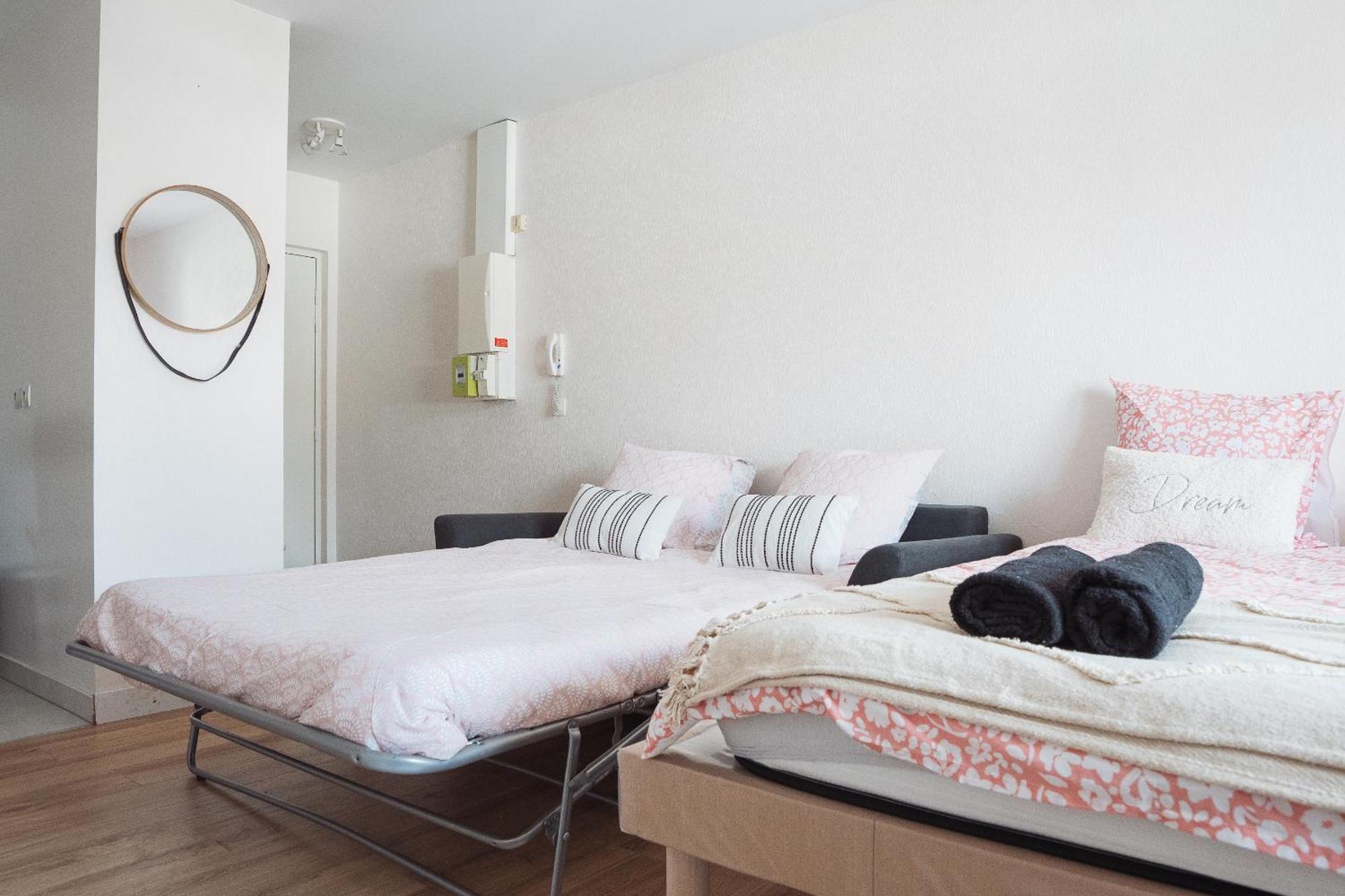 Cosy Studio Entre Paris Et Disneyland Paris Apartment Esbly Bagian luar foto